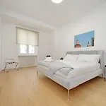 4bnb - Charming Giuliana *
